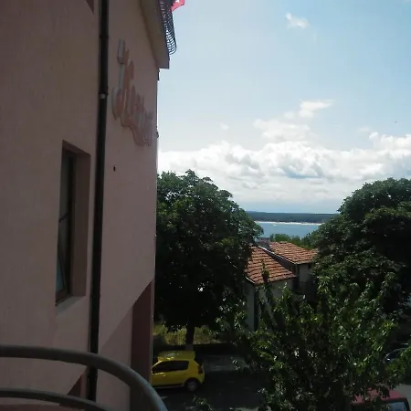 Kostovi 3*