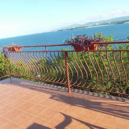 Guest house Kostovi *