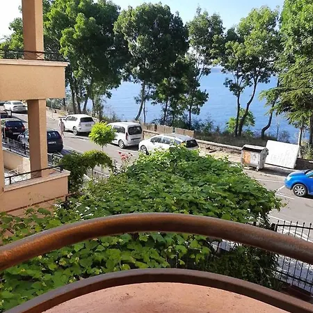 Kostovi Guest house *