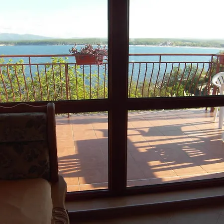 Kostovi Guest house *