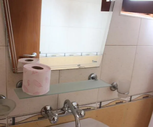 Kostovi Affittacamere 3*