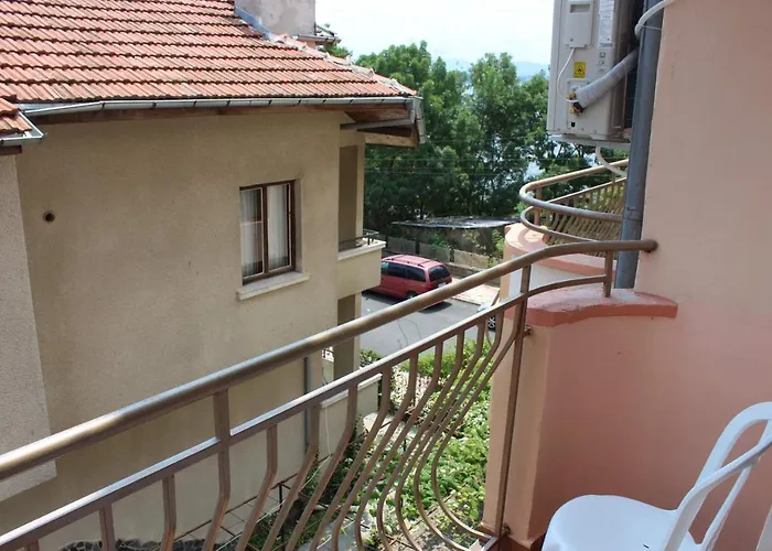 Kostovi Affittacamere 3*